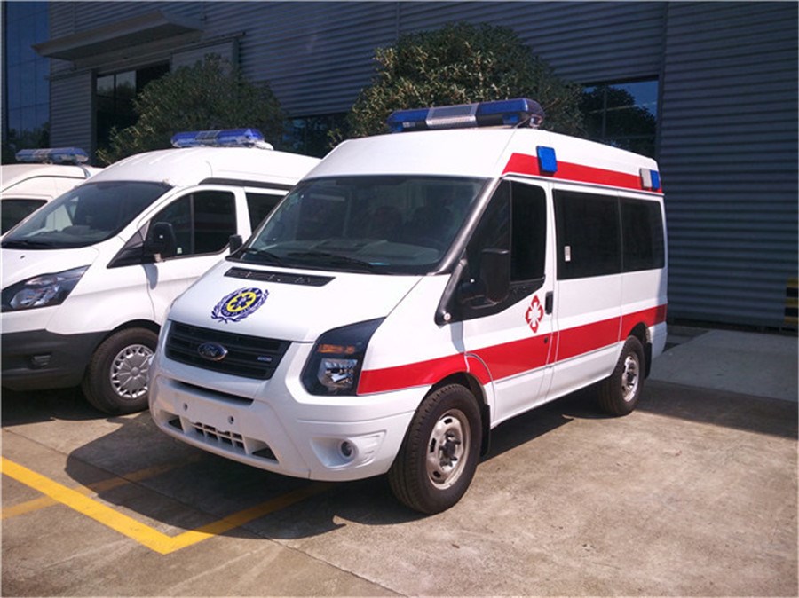 程力全順江鈴福特救護車的特權是接機而不是接機